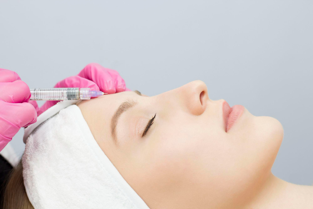 injection-forehead-spa-salon-doctor-s-hands-biorevitalization-facial-care-from-cosmetologist